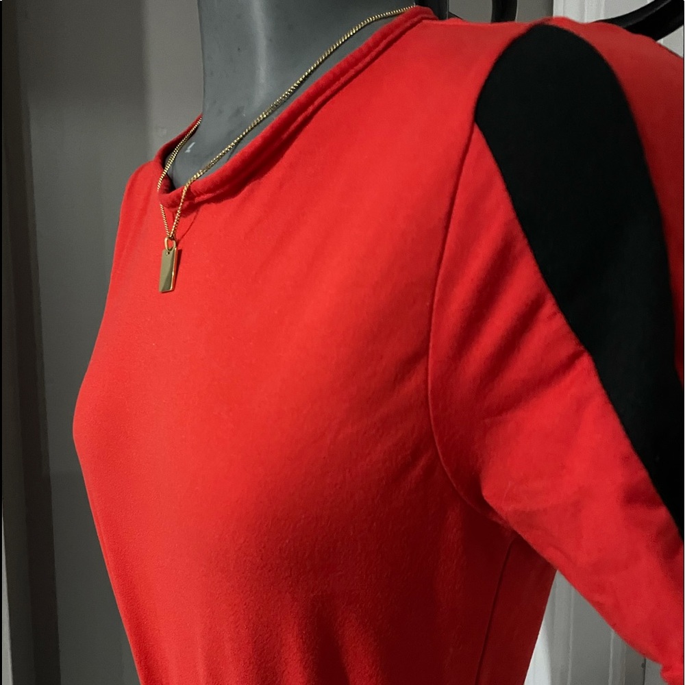 Red blouse - Picture 4 of 4